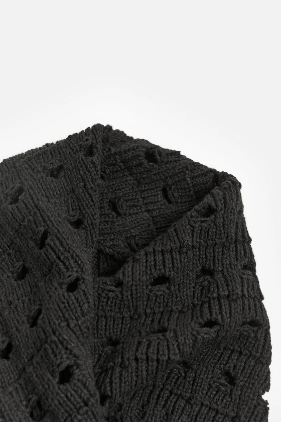 Шарф ограниченной коллекции с текстурой