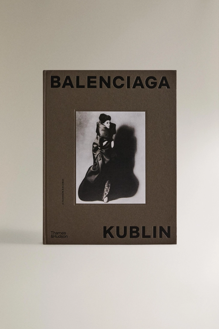 Книга balenciaga kublin (английский)
