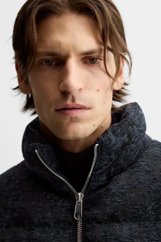 ЖАККАРДОВАЯ СТЕГАНАЯ КУРТКА