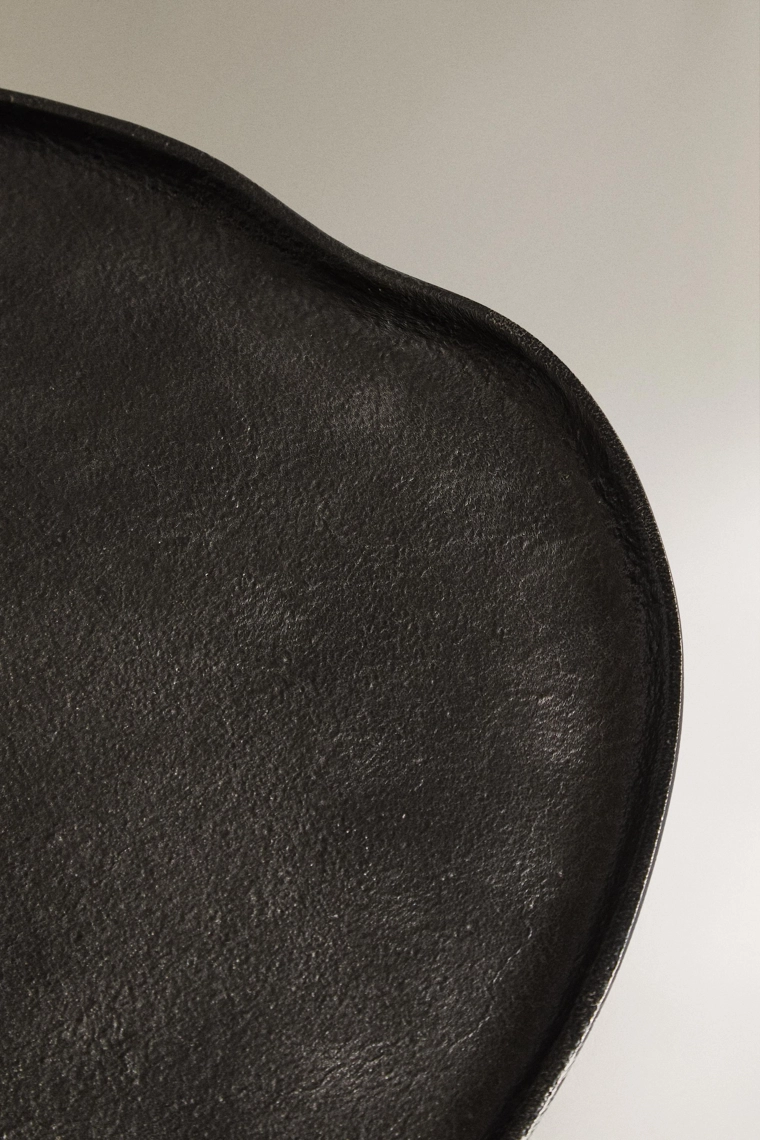 Декоративный металлический лоток