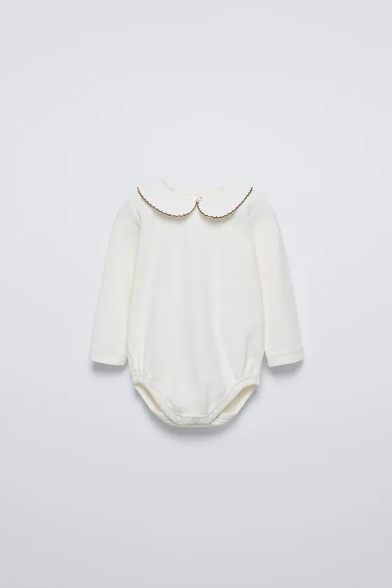 Боди с вышитым воротником питера пэна