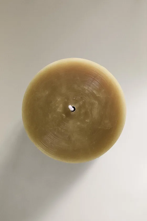 Декоративная цилиндрическая свеча