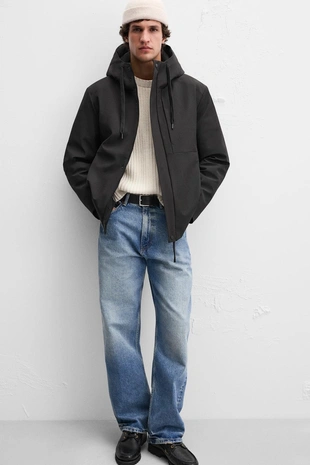 Куртка из высокотехнологичной ткани с капюшоном- Заказать в России