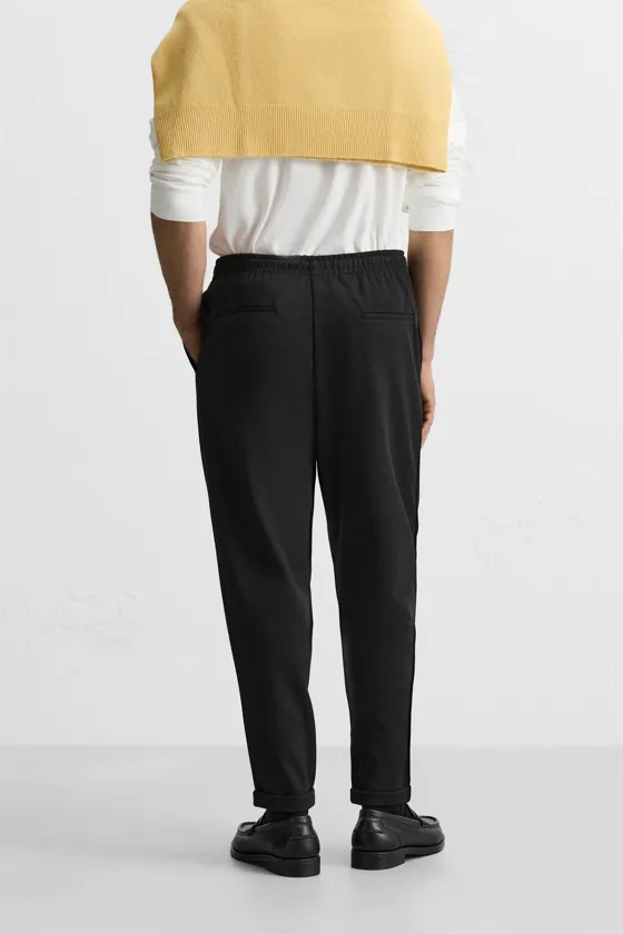 Брюки regular fit из комфортного эластичного материала