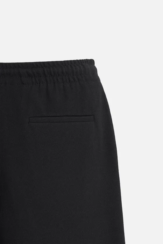 Брюки regular fit из комфортного эластичного материала