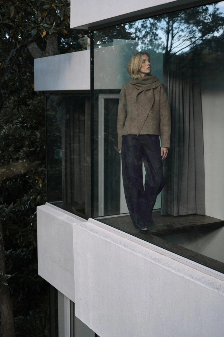 Джинсы с низкой посадкой и прямыми штанинами zw