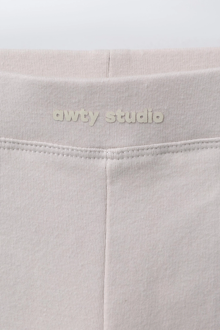 Широкие плюшевые брюки с вышитым слоганом