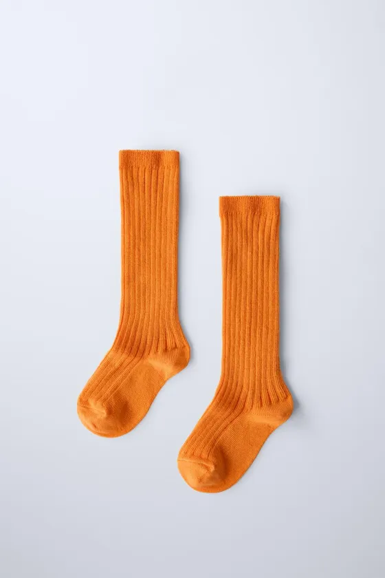 Long ribbed socks
