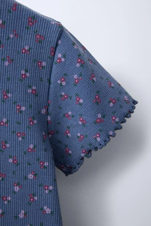 Футболка в рубчик с принтом- Заказать в России