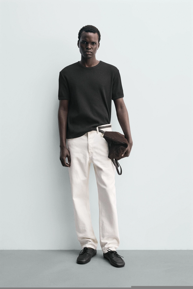 Футболка с текстурным трикотажем в стиле вафельного плетения