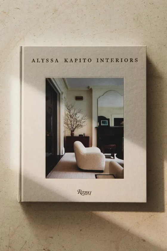 Книга alyssa kapito interiors
