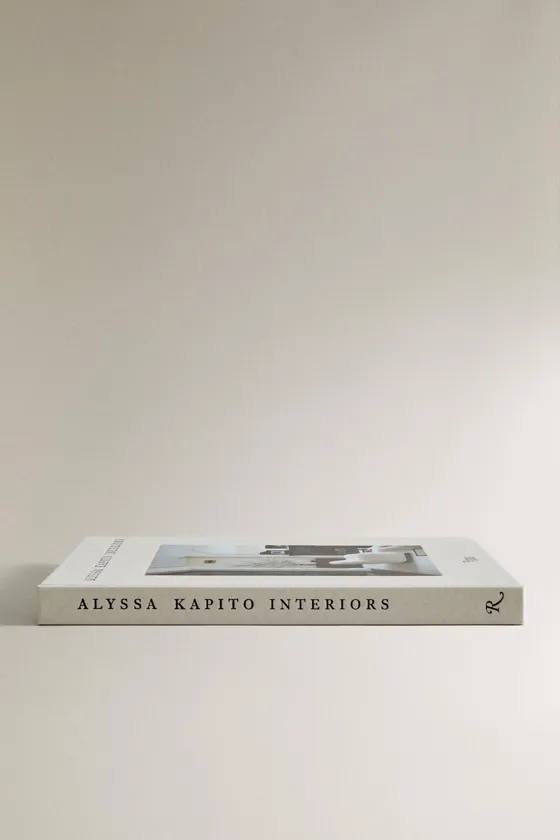 Книга alyssa kapito interiors