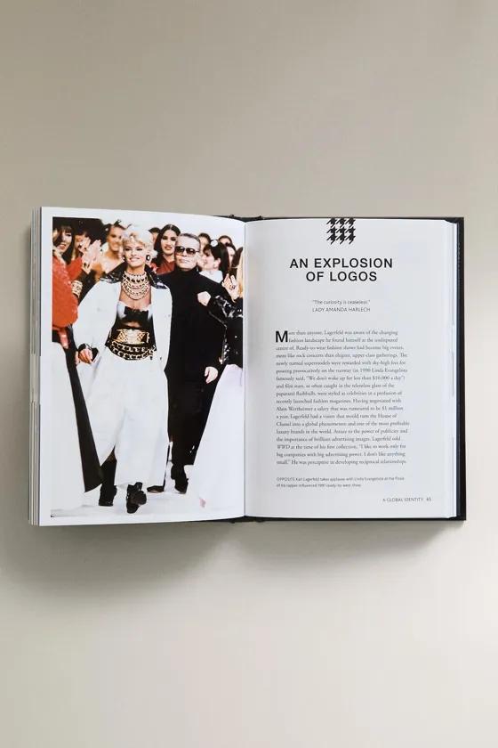 The little book of chloé