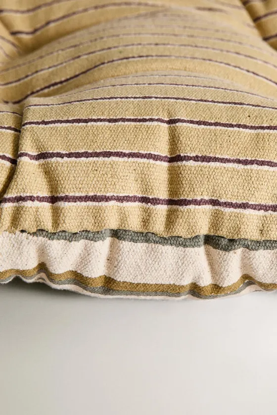 Striped pet topper