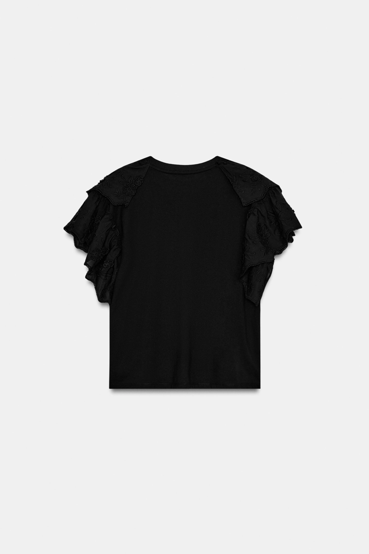 Футболка с короткими рюшами