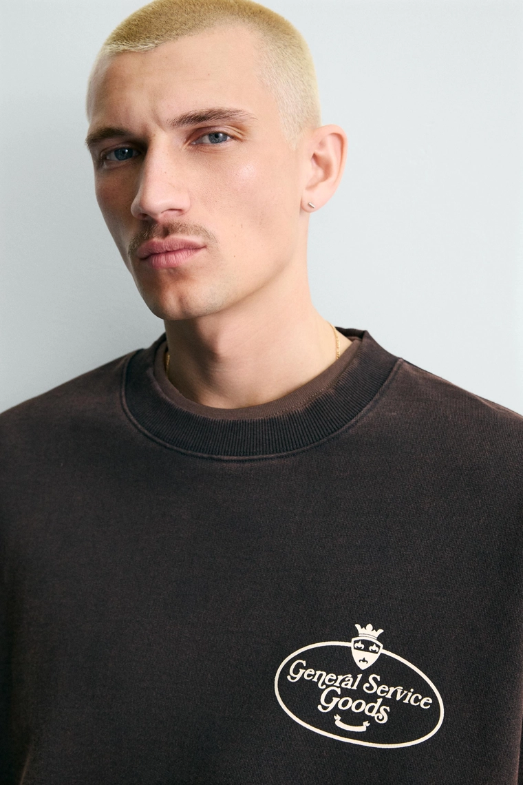 Толстовка с принтом и надписью с эффектом потертости