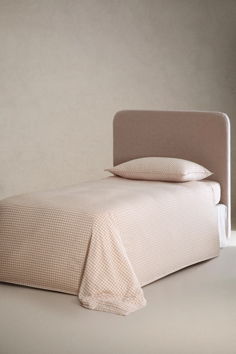 Детский нагрудный льняной простыней в клетку