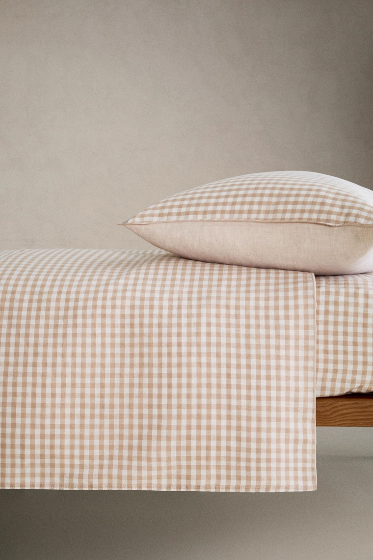 Детский нагрудный льняной простыней в клетку