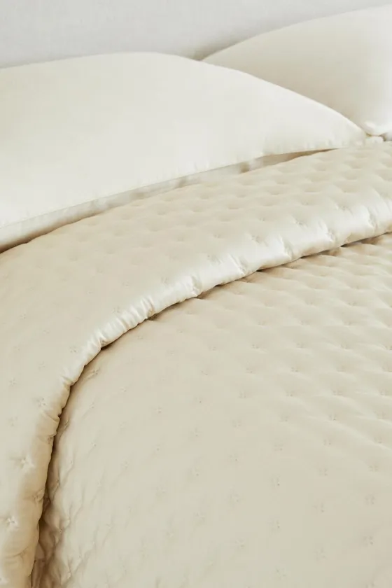 Одеяло plain quilt with knots