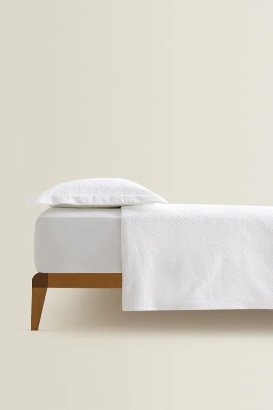 Покрывало с дизайном в горошек