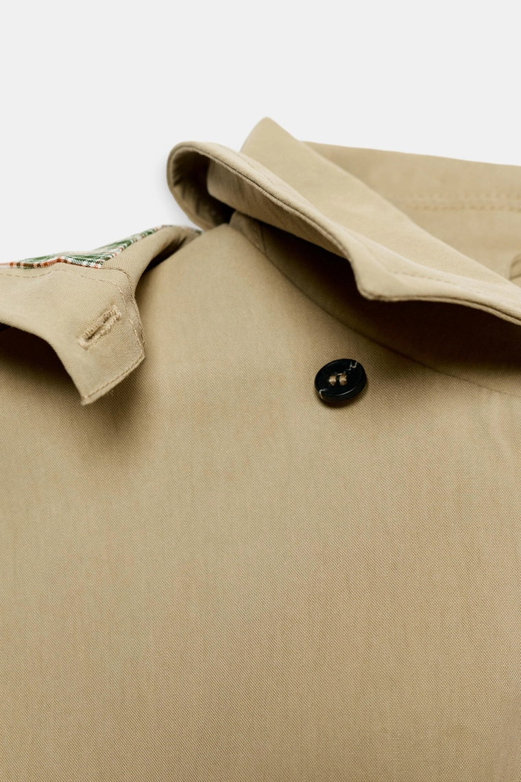 Куртка с отстегивающимся капюшоном