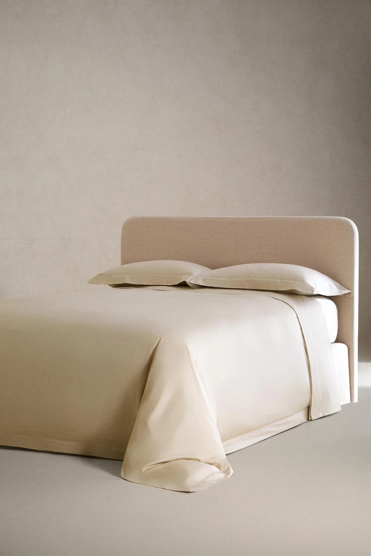 Футерованный простынь из плотного сатина (300 нитей)