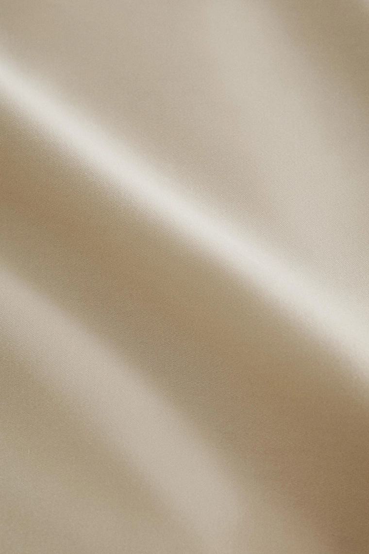 Футерованный простынь из плотного сатина (300 нитей)