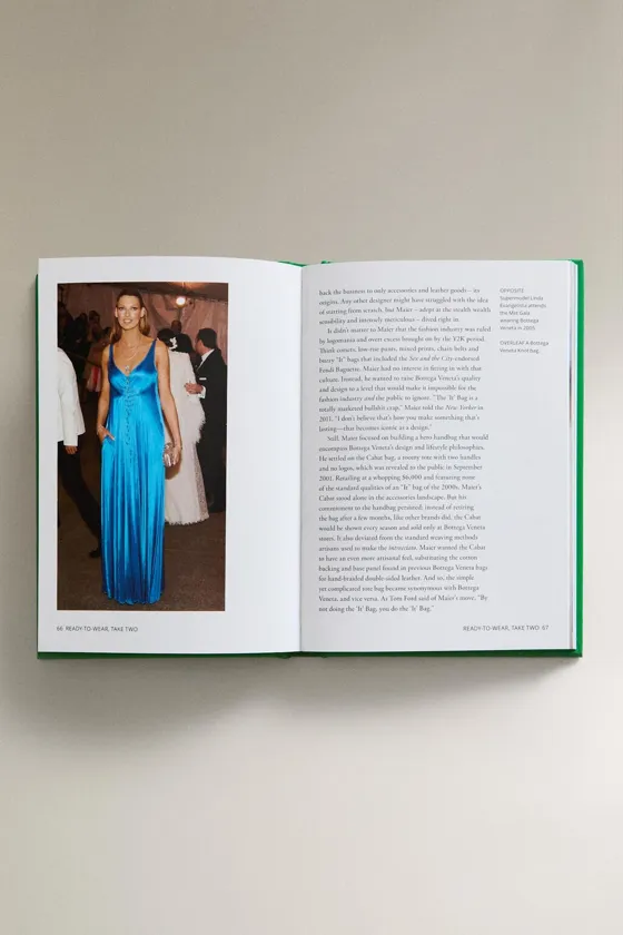 Книга the little book of bottega veneta