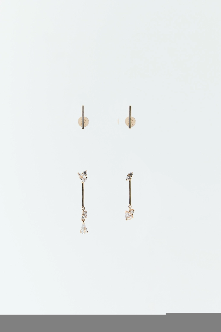 Набор минималистичных серёжек с кристаллами