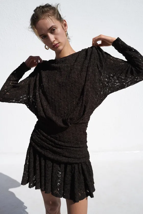 Короткое платье из кружев short lace dress