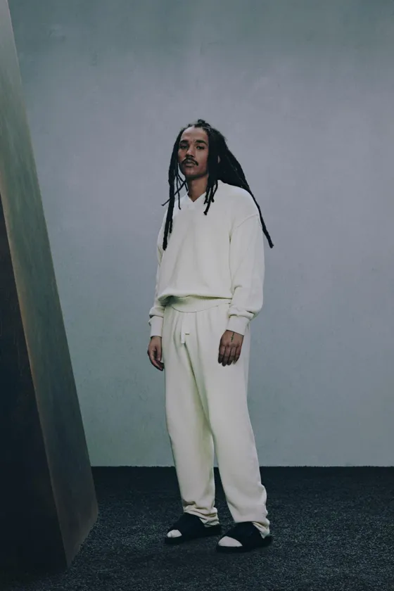 Свитер с v-образным вырезом x sr_a