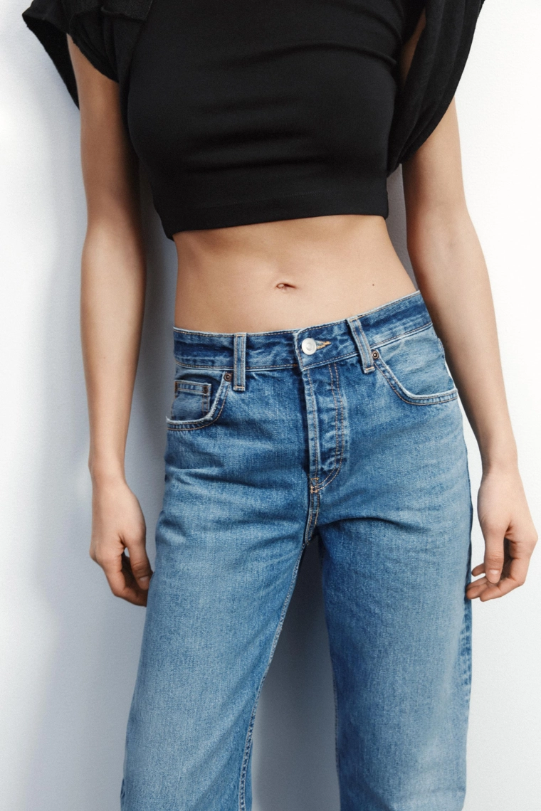 Джинсы средней посадки прямого кроя zara