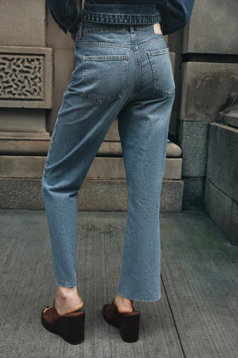 Джинсы zara z.02 прямого кроя на высокой талии