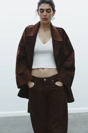 Футболка с V-образным вырезом- Заказать в России