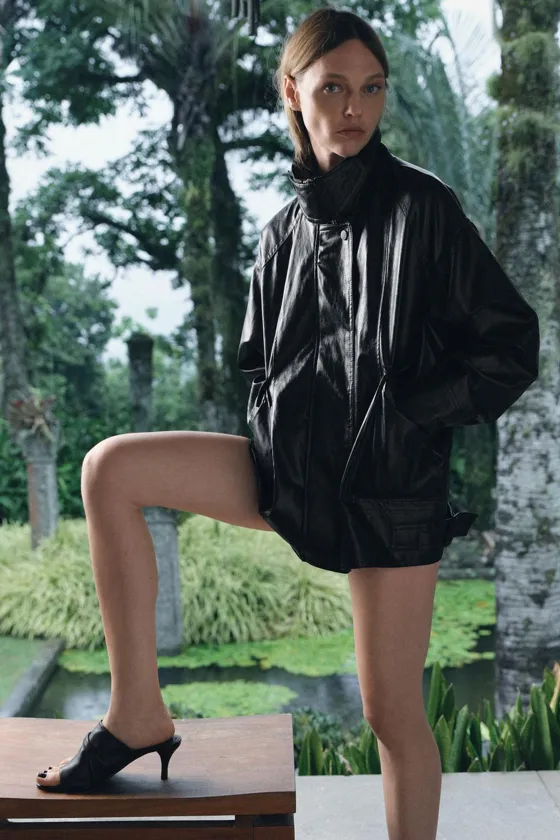 カジュッタ Ford 5278548.Крышка клапанная FORD FOCUS/KUGA/S-MAX/GALAXY