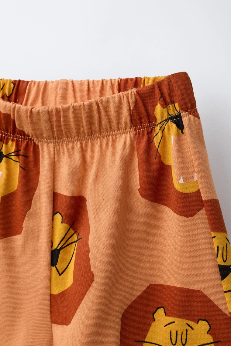 Комплект футболка и бермуды с львами