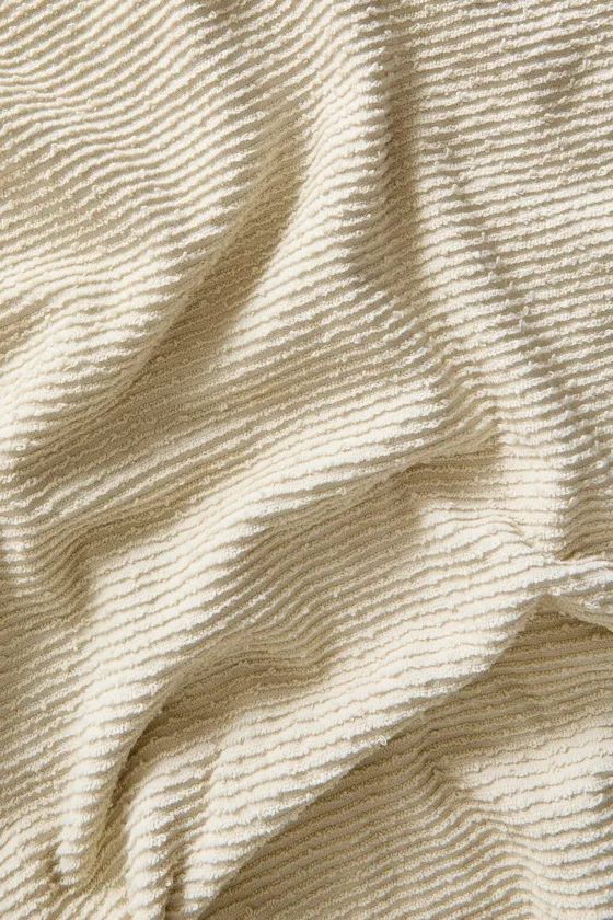 Текстурированное хлопковое полотенце для ванной zara