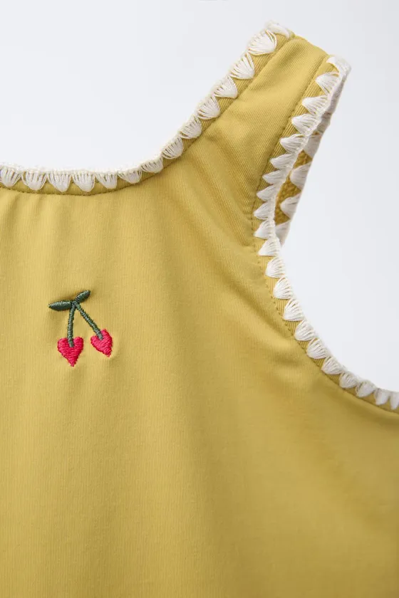 Вышитый купальник