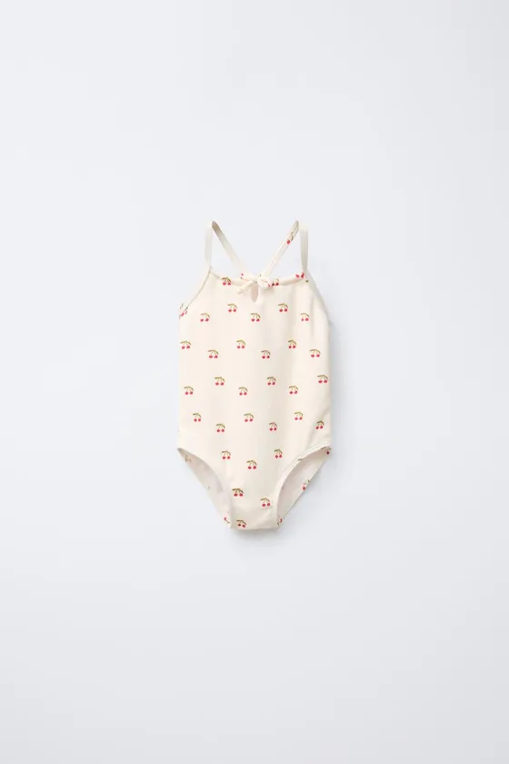 Купальник с вишней