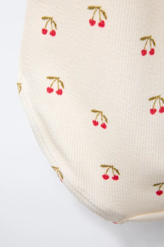 Купальник с вишней