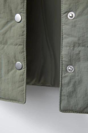 Куртка из непромокаемой ткани