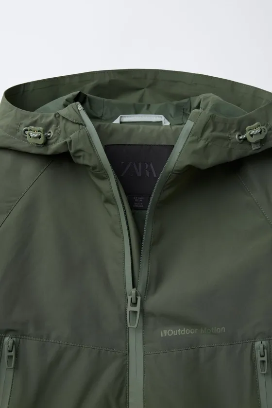 ЛЕГКАЯ КУРТКА С КАПЮШОНОМ WATER REPELLENT