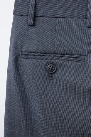 Костюмные брюки из рельефной ткани- Заказать в России