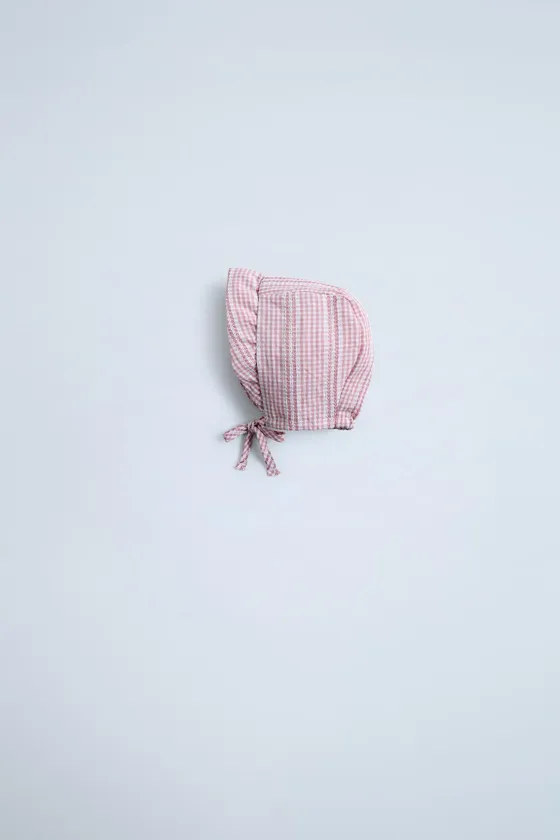 Вышитый банный берет в клетку