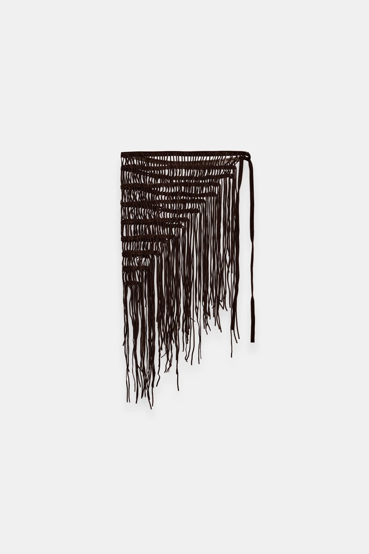 Кожаный ремень крючком с кисточками