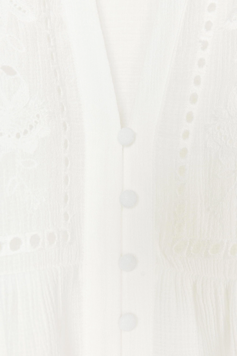 Вышитая блуза