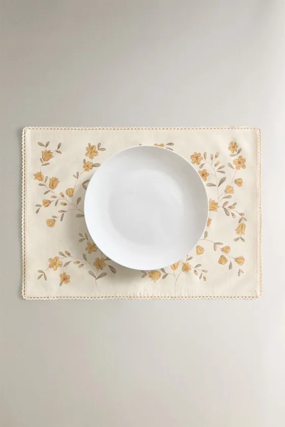 Плетеный подстаканник floral print