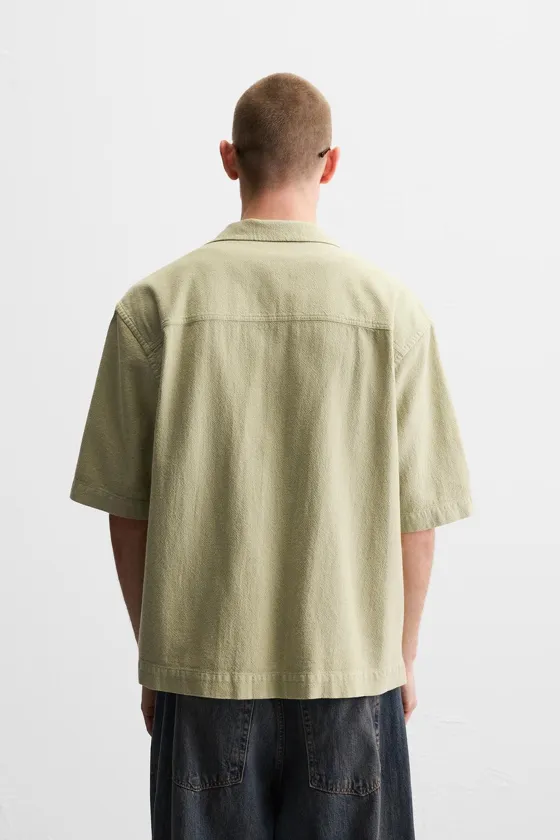 Рубашка с тканью в рельефной вышивке