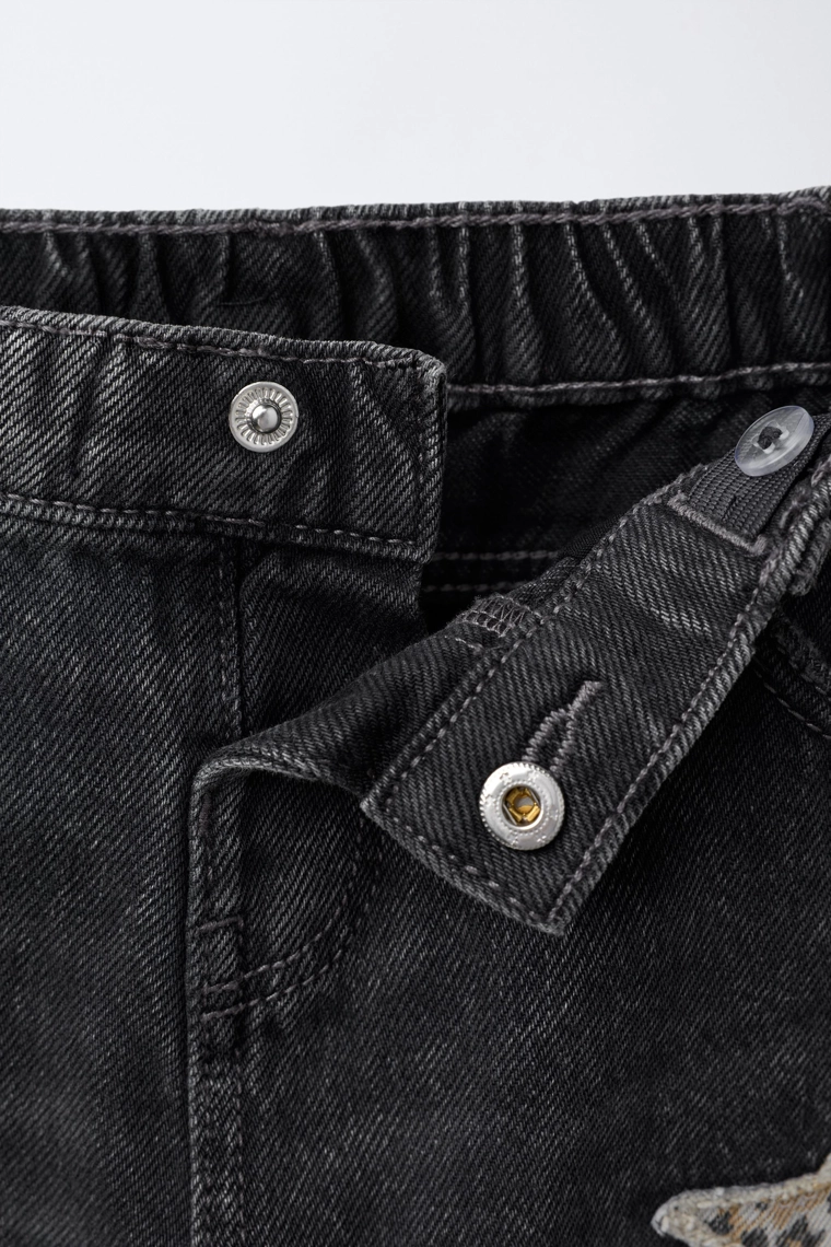 Джинсы zara с широкими штанинами и нашивкой в виде звезд в животный принт