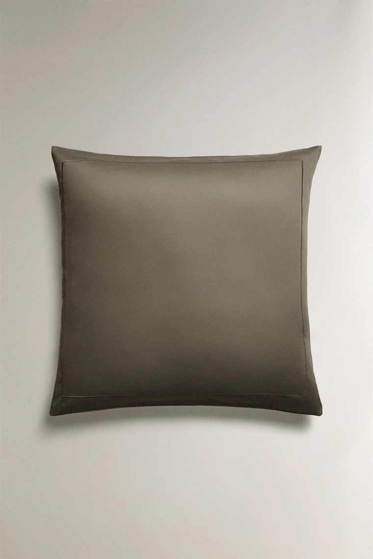 Наволочка из сатина с отделкой (300 нитей)